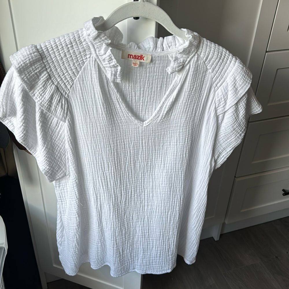 Perfect white top!